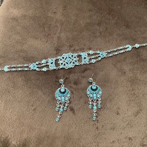 Choker necklace with earrings